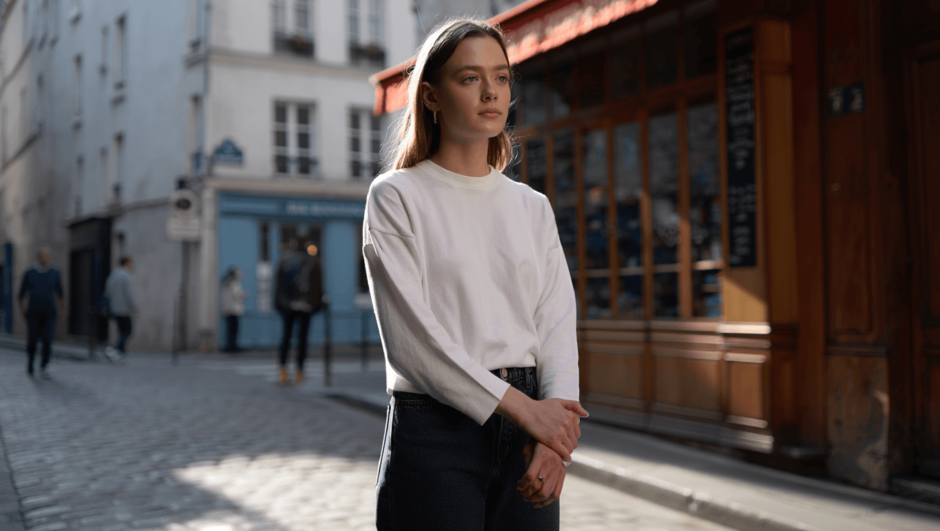 Femme montant sur un pèse-personne
