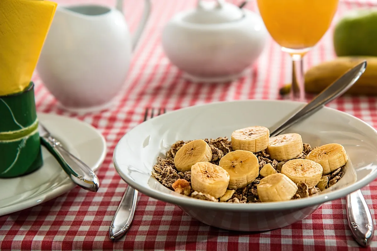 Tableau des valeurs nutritionnelles du cacao avec protéines, glucides et minéraux