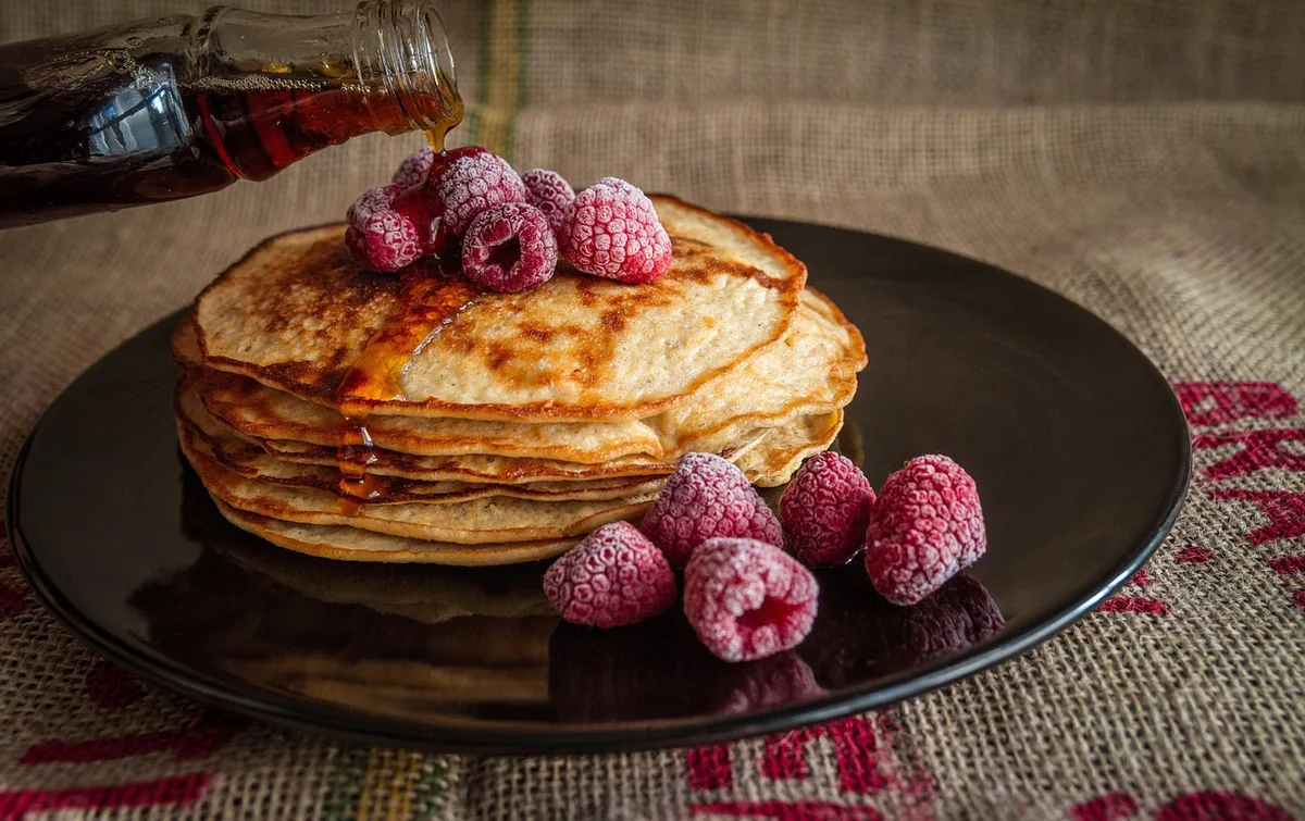 Assiette équilibrée montrant la répartition des glucides, protéines et lipides