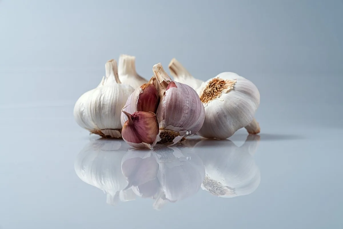 Ingrédients mesurés : courgettes, ail, bouillon et origan